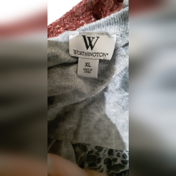 Light sweater - Picture 3 of 3